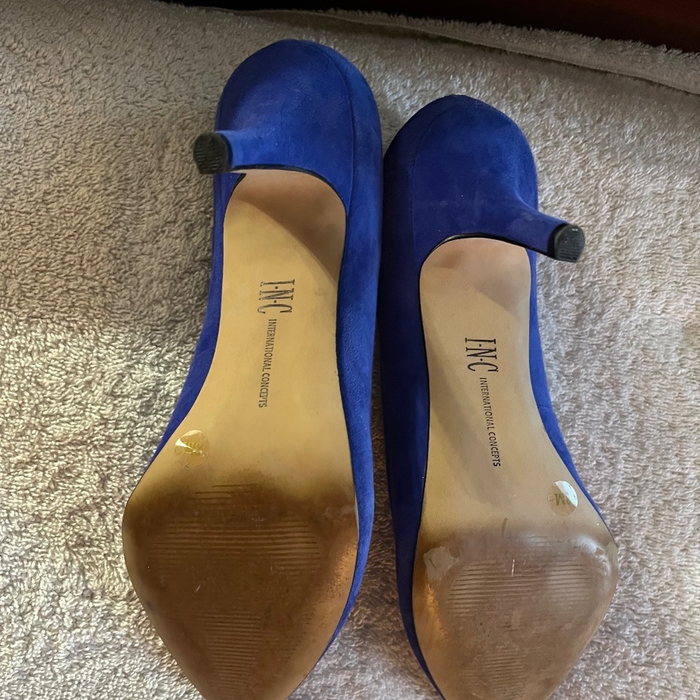 Beautiful cobalt blue INC heels